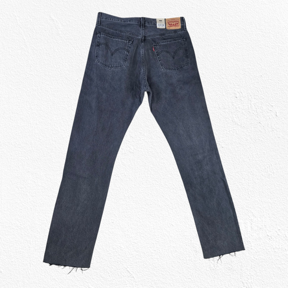 Levi's 501 Washed Black High Waisted Raw Hem Classic Straight Leg Jeans Size 32 - Picture 11 of 11